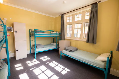 Newcastle Beach YHA - Accommodation ACT 2