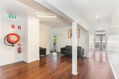 Newmarket Hotel - Accommodation ACT 3