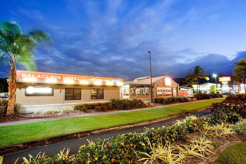 Nightcap At Balaclava Hotel - Accommodation ACT 2