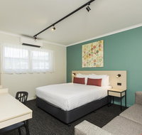 Nightcap At Balaclava Hotel - Accommodation ACT