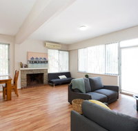 Nights on Broadway - Close to River UWA  Hospitals - Accommodation ACT