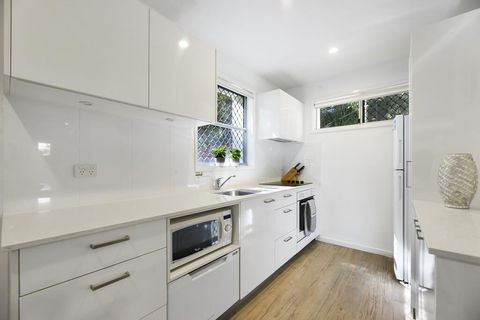 Noosa Heads Beach Comfort - Unit 3 Yaringa, 29 Noosa Drive - Accommodation ACT 3