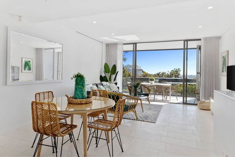 Noosa Heads Fabulous Two Bedrooms-Ocean Views! - Accommodation ACT 2