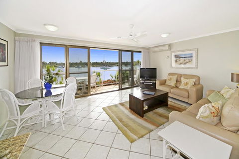 Noosa Shores Apartment 10 - Accommodation ACT 1