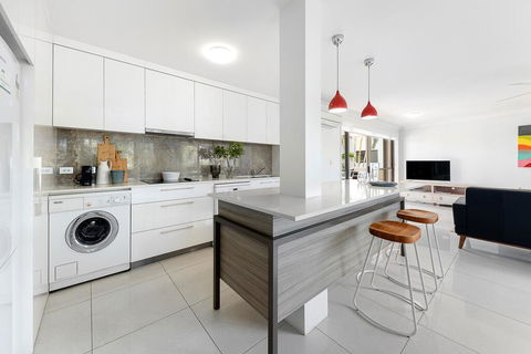Noosa Shores Apartment 15 - Accommodation ACT 2