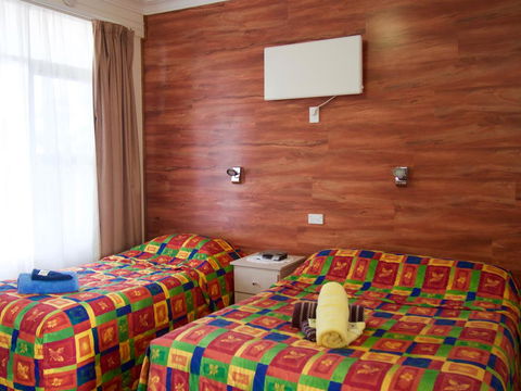 Norfolk Pine Motel - Accommodation ACT 3