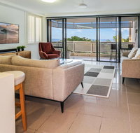 North Shore Towers - Accommodation ACT