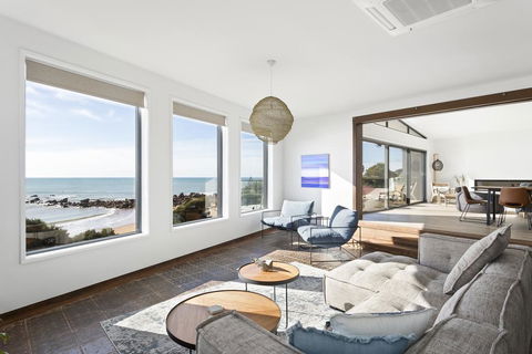 Novo Luxury Apartment - Accommodation ACT 1