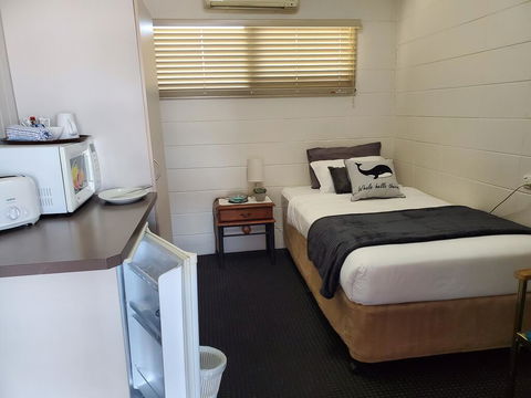 O'Sheas Windsor Hotel - Accommodation ACT 1