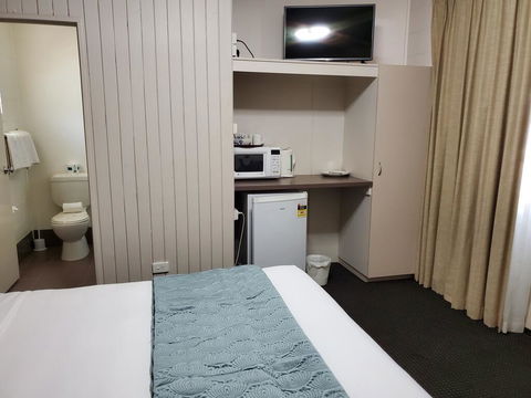 O'Sheas Windsor Hotel - Accommodation ACT 2