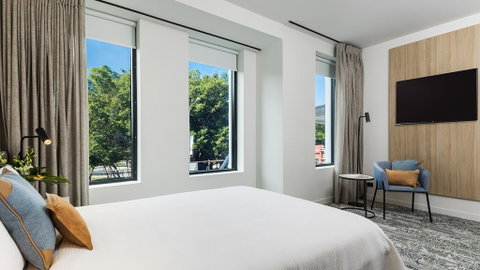 Oaks Cairns Hotel - Accommodation ACT 2