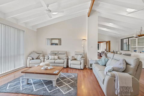 Ocean Beach Road, 22 - Accommodation ACT 0
