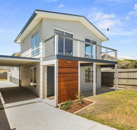 Ocean Chill 10 Minutes Drive to Phillip Island Pet Friendly Family Home Sleeps 8 - Accommodation ACT