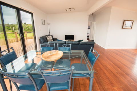 Ocean View Getaway - Accommodation ACT 2