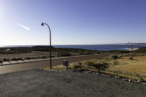 Ocean View Retreat - Accommodation ACT 3