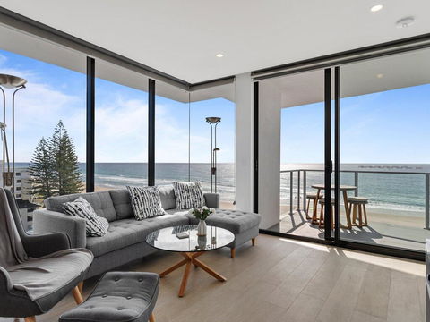 Ocean Views Apartment With Rooftop Pool - Accommodation ACT 3