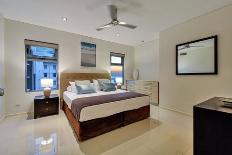 Oceana Darwin Central Oceanfront 3 Bedroom 2 Lounge Room Pool Gym Tennis Court Sleeps 9 - Accommodation ACT 1
