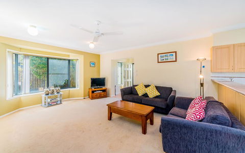 Oceania Cottage - LJHooker Yamba - Accommodation ACT 2