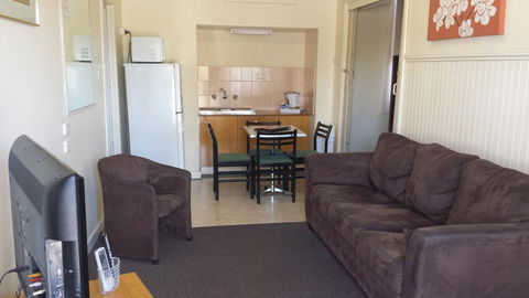 Paddle Steamer Motel - Accommodation ACT 1
