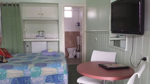 Paddle Steamer Motel - Accommodation ACT 2