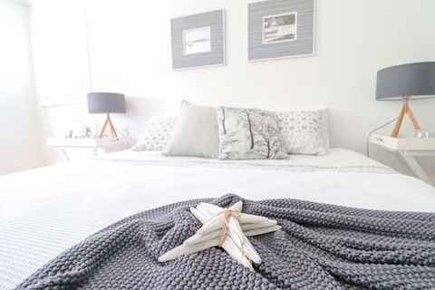 Palms Studio Apartment At Raffetys Resort - Accommodation ACT 0