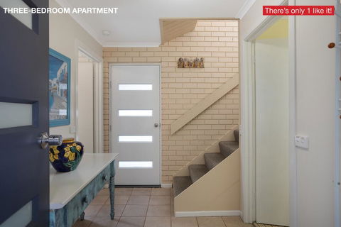 Panoramic Townhouses By Lisa - Accommodation ACT 2