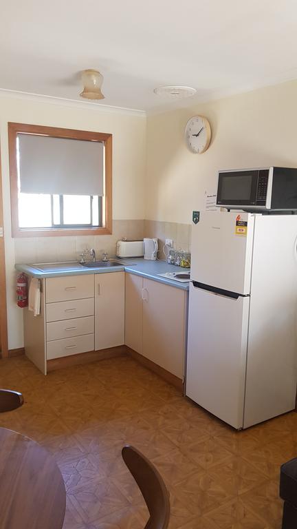 Parndana Hotel Cabins - Accommodation ACT 3