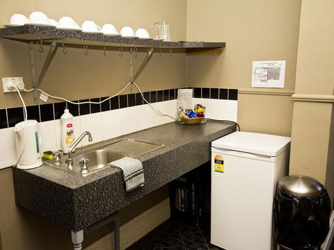 Peden's Hotel - Accommodation ACT 3