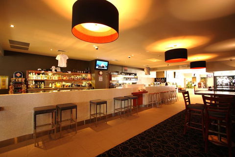 Peden's Hotel - Accommodation ACT 2