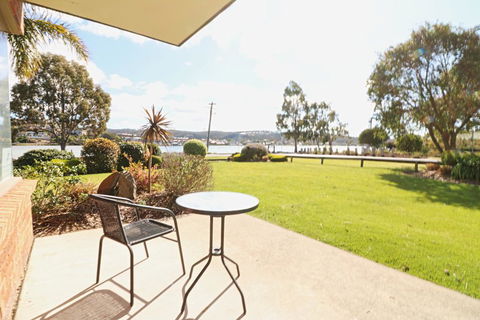 Pelican Waters - Accommodation ACT 0