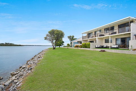 Peninsula Court 5 - Accommodation ACT 3