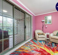 Pet Friendly Home - Pool  Parking - Tennis Court - Accommodation ACT