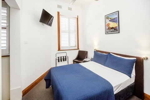 Pier Hotel - Accommodation ACT 2