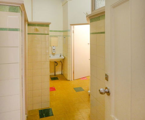 Pier Hotel - Accommodation ACT 1