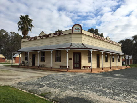 Pioneer Tourist Park - Accommodation ACT 0