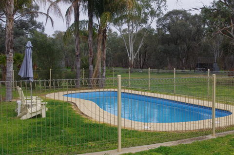 Pioneer Tourist Park - Accommodation ACT 1