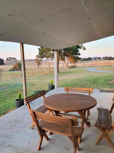 Pleasant Hill BnB - Accommodation ACT 3