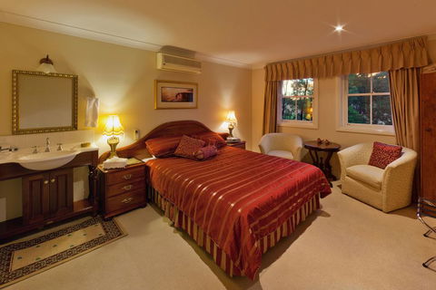 Plumes On The Green Boutique Bed & Breakfast - Accommodation ACT 2
