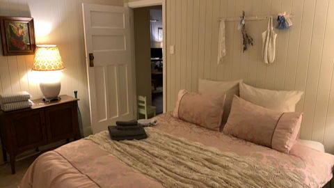 Pool House - Accommodation ACT 2