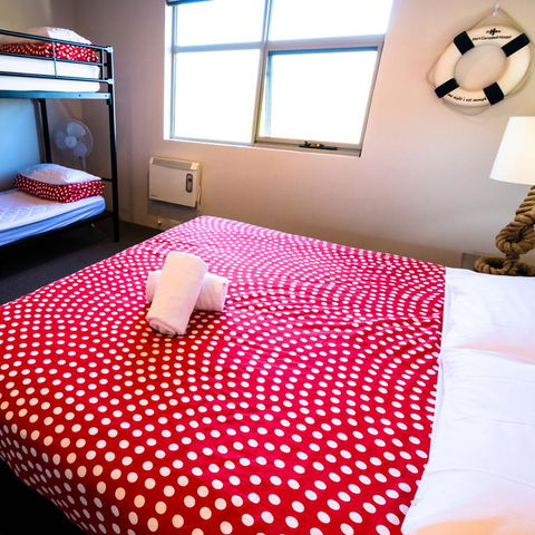 Port Campbell Hostel - Accommodation ACT 3