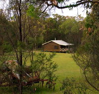 Possum's Hollow and Hooter's Hut - Accommodation ACT