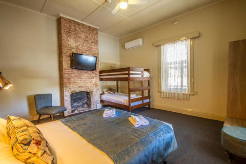 Pretoria Hotel - Accommodation ACT 2
