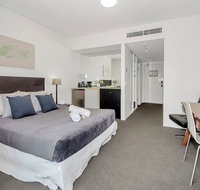 Privately owned Hotel Room by Cairns Marina 222 - Accommodation ACT
