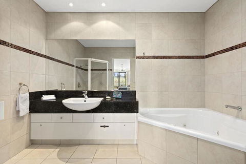 Quality Hotel Parklake Shepparton - Accommodation ACT 3