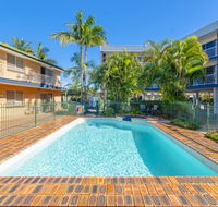Red Star Hotel Palm Beach - Accommodation ACT