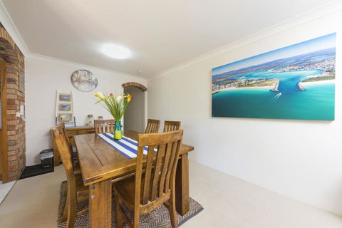 Renas Court Unit 8 - Accommodation ACT 2