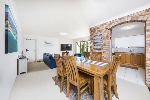 Renas Court Unit 8 - Accommodation ACT 1
