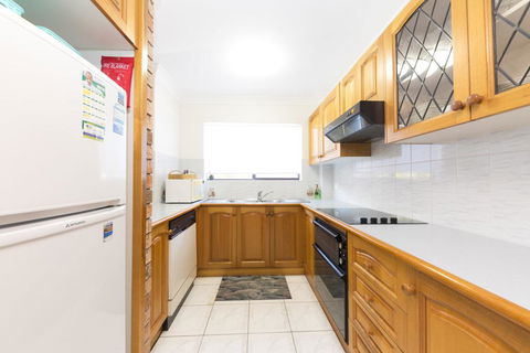 Renas Court Unit 8 - Accommodation ACT 3