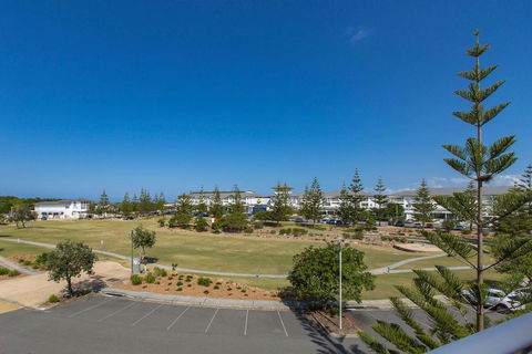 RESORT & SPA 2306/07 OCEAN GLIMPSES - Accommodation ACT 3