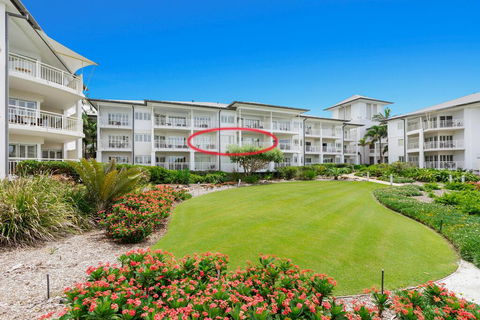 RESORT ON THE BEACH 5215 - OCEAN GLIMPSES - Accommodation ACT 0